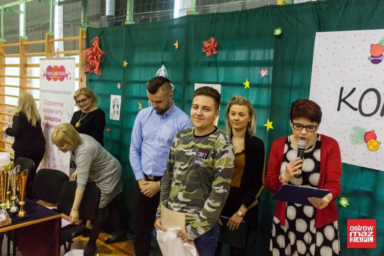 "Broadway Show". Konkurs fryzjerstwa artystycznego (zdjęcia, wideo)