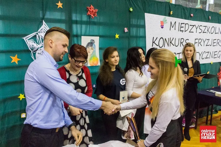 "Broadway Show". Konkurs fryzjerstwa artystycznego (zdjęcia, wideo)