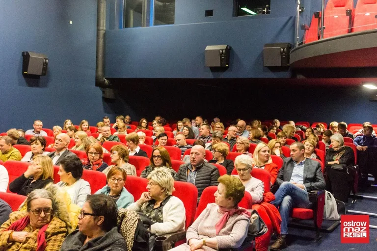 "Wigilia po polsku" w wykonaniu Teatru Podaj Dalej (zdjęcia, wideo)