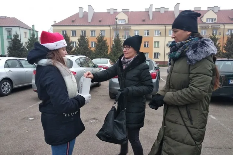 Zbierali pieniądze dla Fundacji Świętego Mikołaja (zdjęcia)
