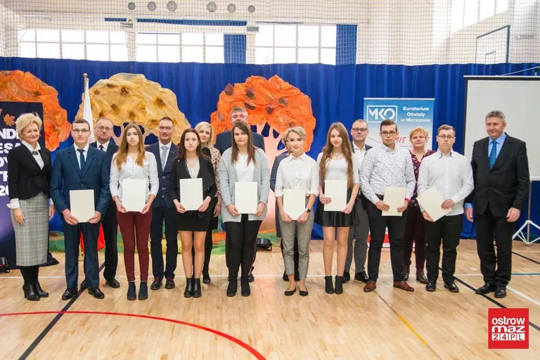 Doroczne stypendia Prezesa Rady Ministrów wręczone (zdjęcia, wideo)