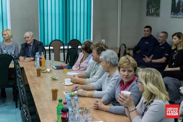 Płeć piękna opanowana radę gminy Ostrów Mazowiecka (zdjęcia, wideo)