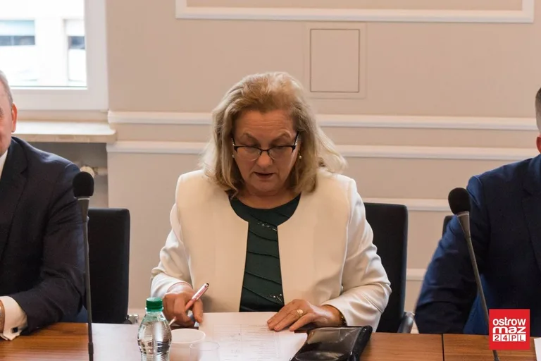 Obradował nowy skład samorządu powiatu (zdjęcia, wideo)