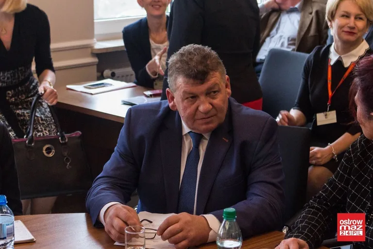 Obradował nowy skład samorządu powiatu (zdjęcia, wideo)