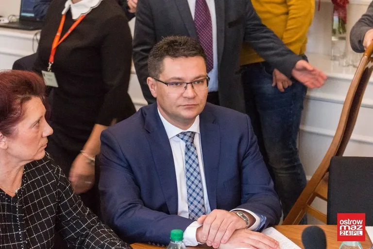 Obradował nowy skład samorządu powiatu (zdjęcia, wideo)