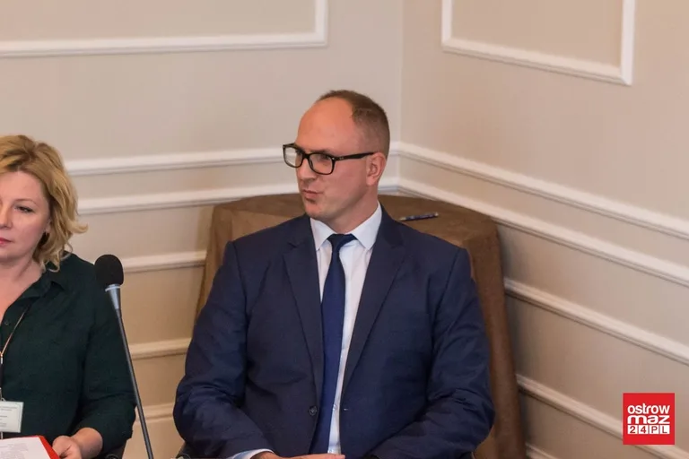 Obradował nowy skład samorządu powiatu (zdjęcia, wideo)