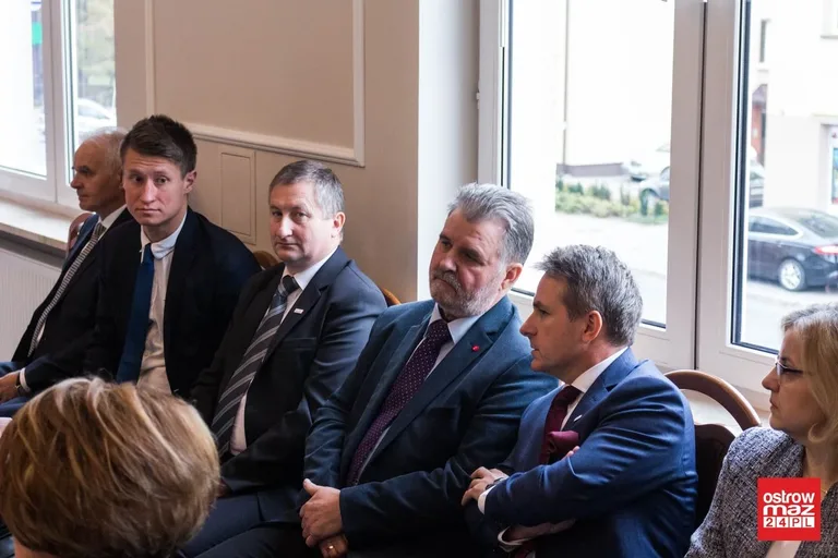 Obradował nowy skład samorządu powiatu (zdjęcia, wideo)