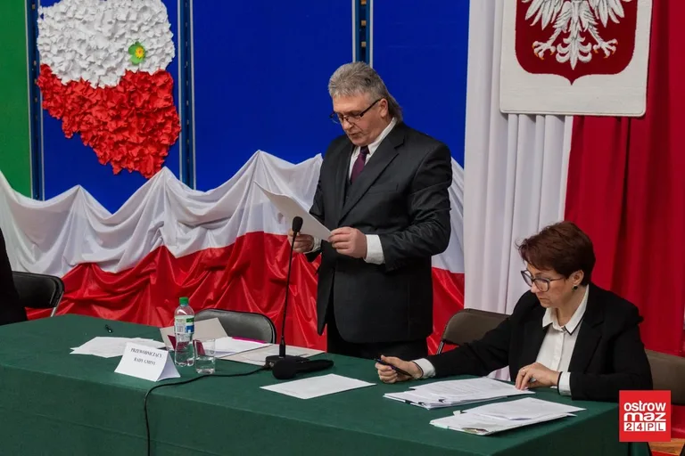 Pierwsza sesja nowej rady gminy Małkinia Górna (zdjęcia, wideo)