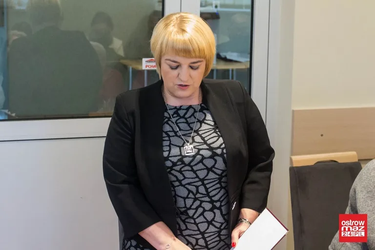 Pierwsza sesja nowej kadencji samorządu w Starym Lubotyniu (zdjęcia, wideo)