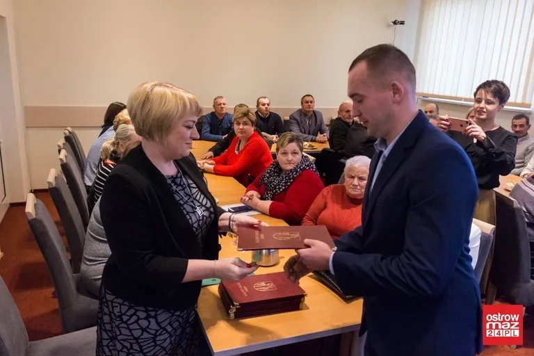 Pierwsza sesja nowej kadencji samorządu w Starym Lubotyniu (zdjęcia, wideo)