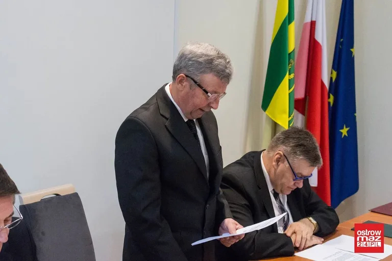 Pierwsza sesja nowej kadencji samorządu w Starym Lubotyniu (zdjęcia, wideo)
