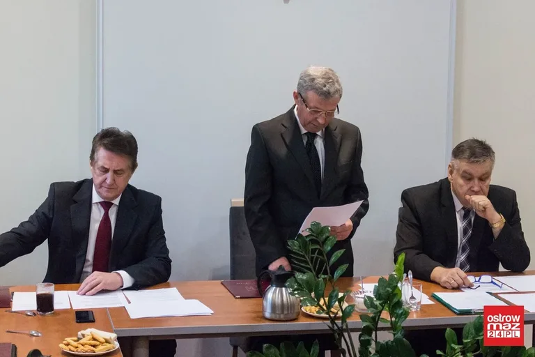 Pierwsza sesja nowej kadencji samorządu w Starym Lubotyniu (zdjęcia, wideo)