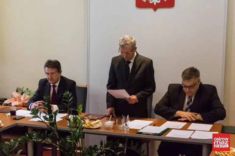 Pierwsza sesja nowej kadencji samorządu w Starym Lubotyniu (zdjęcia, wideo)