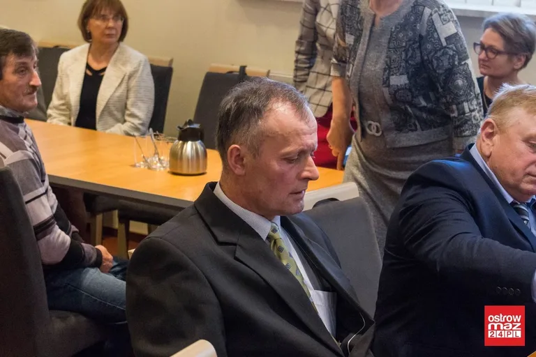 Pierwsza sesja nowej kadencji samorządu w Starym Lubotyniu (zdjęcia, wideo)