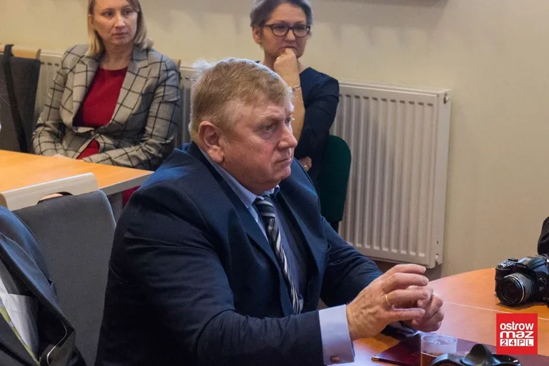 Pierwsza sesja nowej kadencji samorządu w Starym Lubotyniu (zdjęcia, wideo)