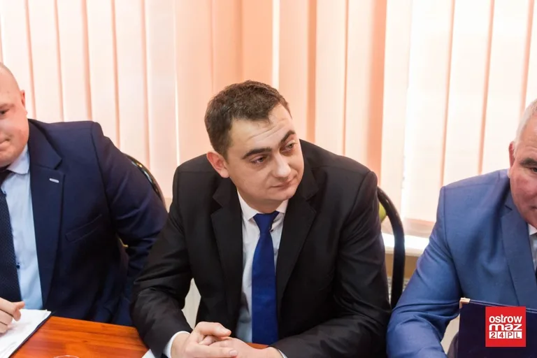 Andrzejewo: inauguracyjna sesja z nowym wójtem (zdjęcia, wideo)