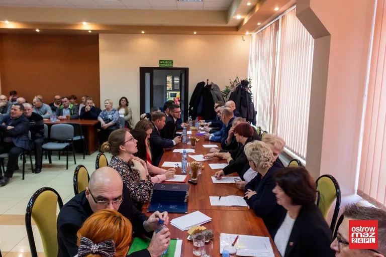 Andrzejewo: inauguracyjna sesja z nowym wójtem (zdjęcia, wideo)