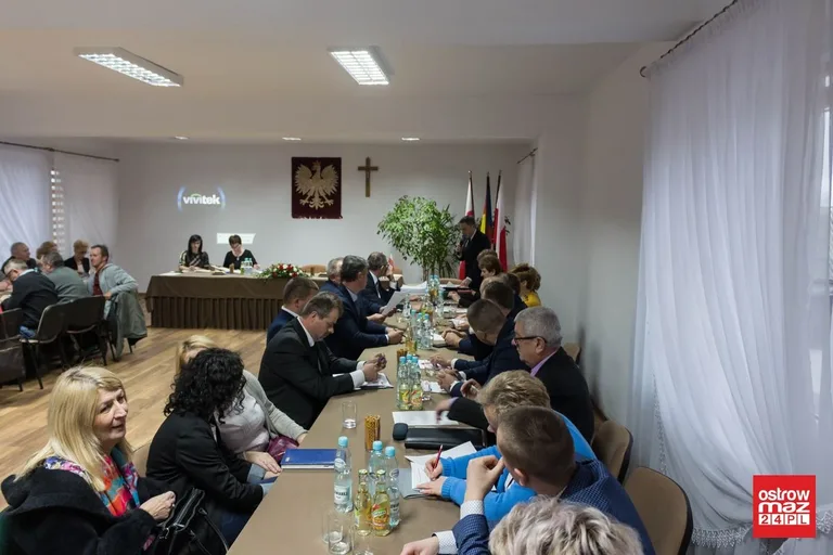 Wójt i nowi radni gminy Wąsewo złożyli ślubowanie (zdjęcia)