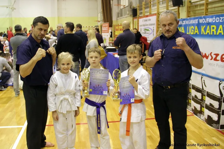 Najmłodsi zawodnicy OKKK z medalami (zdjęcia)