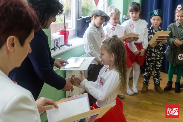 Przedszkolaki śpiewały piosenki patriotyczne (zdjęcia)