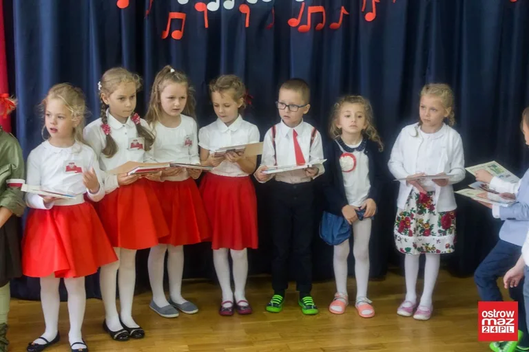 Przedszkolaki śpiewały piosenki patriotyczne (zdjęcia)