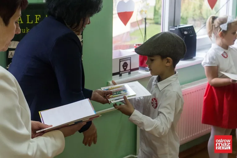 Przedszkolaki śpiewały piosenki patriotyczne (zdjęcia)