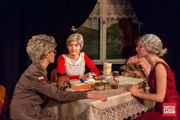 "Furie" w Kotłowni. Premiera w ostrowskim teatrze (zdjęcia)