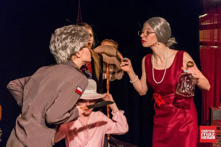 "Furie" w Kotłowni. Premiera w ostrowskim teatrze (zdjęcia)
