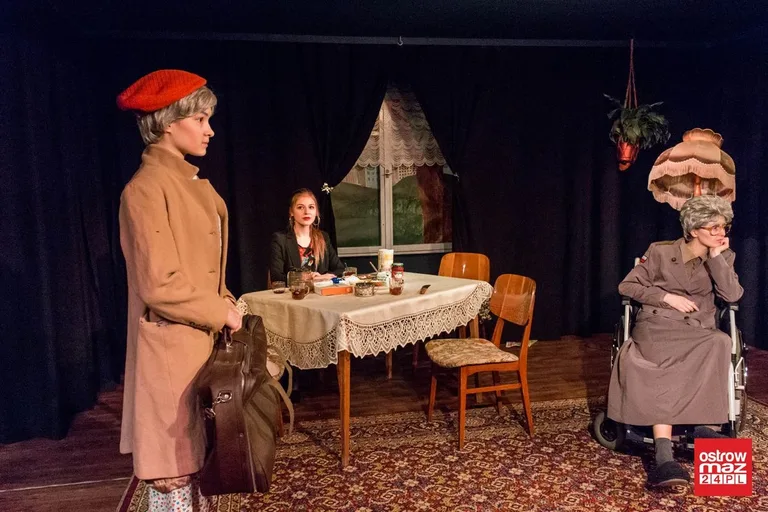 "Furie" w Kotłowni. Premiera w ostrowskim teatrze (zdjęcia)