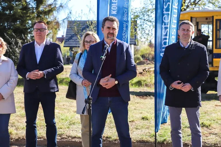 Powrót kolei do Ostrowi Mazowieckiej. Wiadomo, kiedy ruszą prace (zdjęcia, wideo)