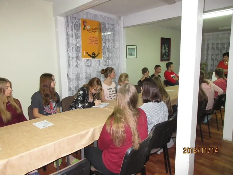 Światowy dzień rzucania palenia w bursie szkolnej (zdjęcia)
