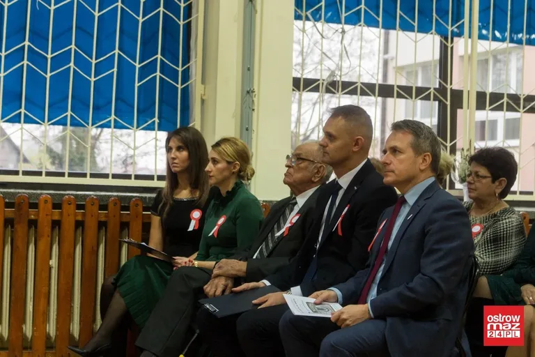 Niepodległościowe spotkanie pokoleń w "czwórce" (zdjęcia, wideo)
