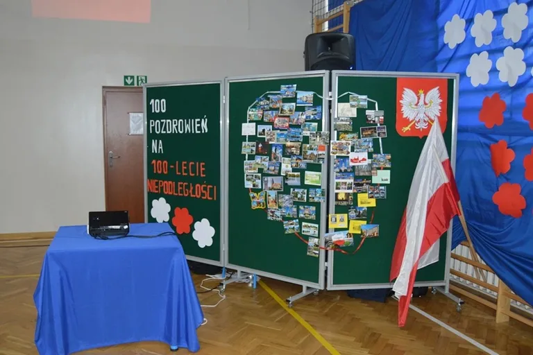Patriotyczny apel w ostrowskiej "trójce" (zdjęcia)