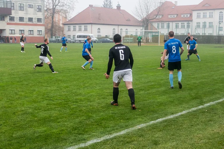 Ostrovia wygrywa z CK Troszyn (zdjęcia, wideo)