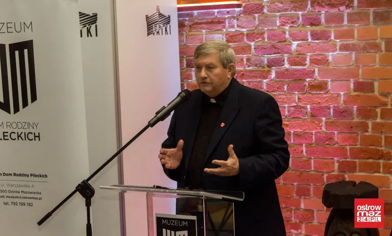 Konferencja: "Drogi do niepodległości" (zdjęcia, wideo)