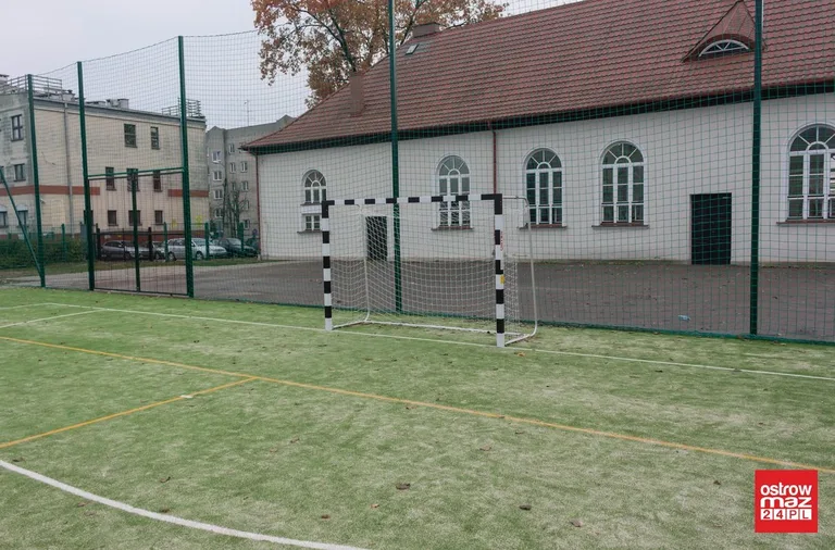 "Kopernik" z nowym boiskiem (zdjęcia)