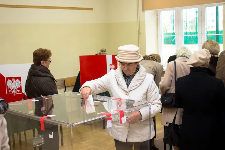 Dziś II tura wyborów - zobacz jak głosują mieszkańcy miasta (zdjęcia)