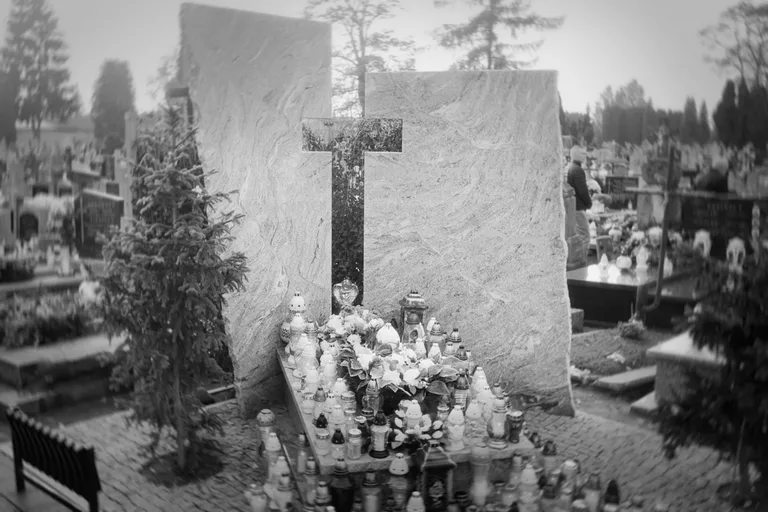 Uroczystość Wszystkich Świętych na ostrowskim cmentarzu (zdjęcia)
