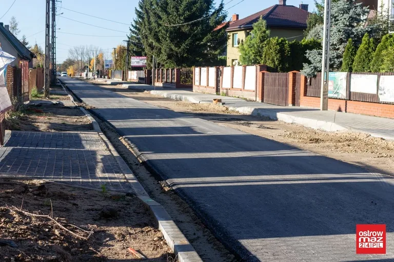 Podstoczysko w połowie z asfaltem. Ostrada skończy prace z końcem października? (zdjęcia)