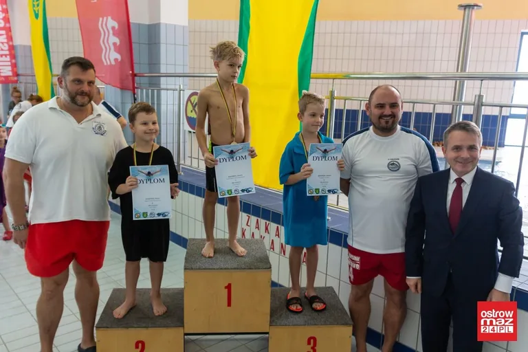 Pływacy walczyli w mistrzostwach (zdjęcia, wideo)