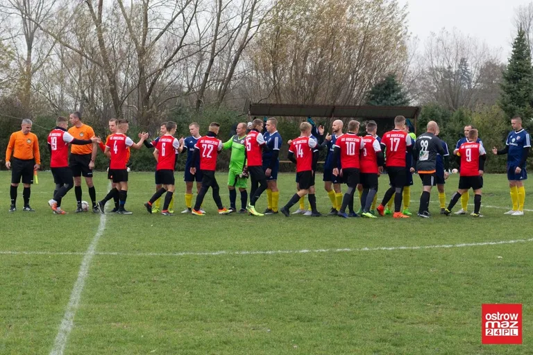 Derby powiatu dla GKS Andrzejewo (zdjęcia, wideo)