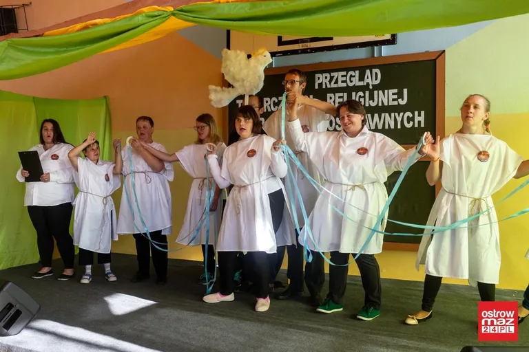 Przegląd piosenki religijnej osób niepełnosprawnych (zdjęcia, wideo)