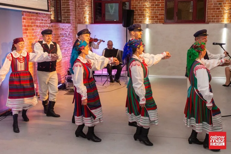 "Moda na Folklor" w Jatkach do 20 listopada (zdjęcia)