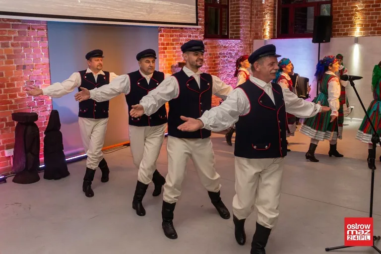 "Moda na Folklor" w Jatkach do 20 listopada (zdjęcia)