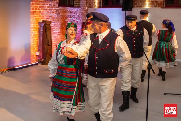 "Moda na Folklor" w Jatkach do 20 listopada (zdjęcia)