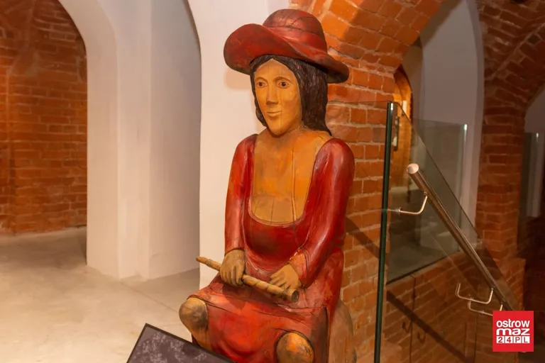 "Moda na Folklor" w Jatkach do 20 listopada (zdjęcia)