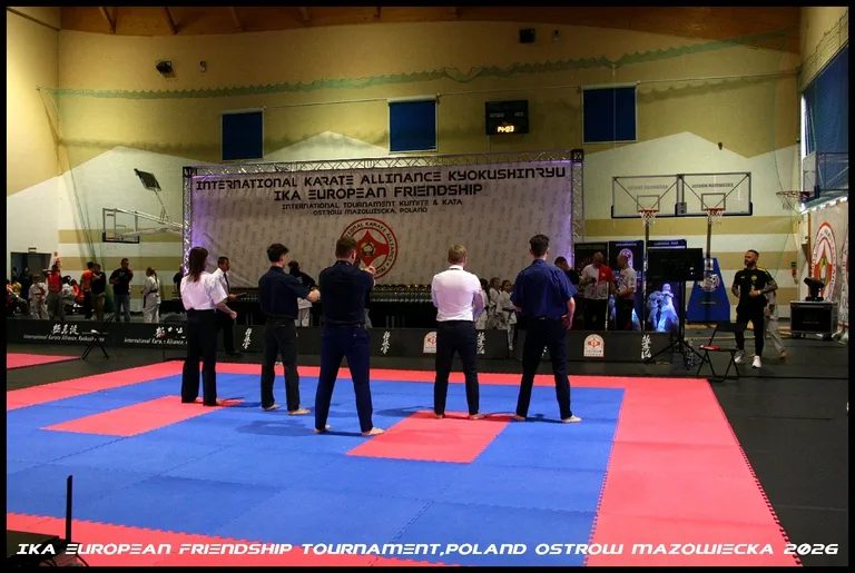 Ostrów Mazowiecka znów była stolicą kyokushin. 360 zawodników, wysoki poziom i drugie miejsce gospodarzy (zdjęcia)