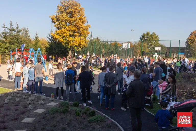 "Plac Pełen Radości" oficjalnie otwarty (zdjęcia)