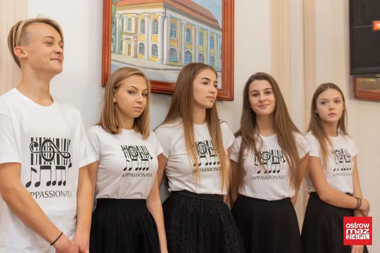 Miejskie obchody Dnia Edukacji Narodowej (zdjęcia, wideo, lista odznaczonych)