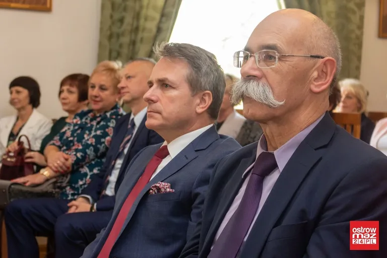Miejskie obchody Dnia Edukacji Narodowej (zdjęcia, wideo, lista odznaczonych)